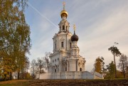 Строгино. Троицкое подворье Покровского монастыря в Троице-Лыкове. Церковь Троицы Живоначальной