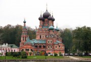 Останкинский. Церковь Троицы Живоначальной в Останкине