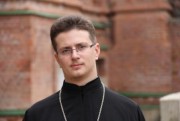 Священник Артемий